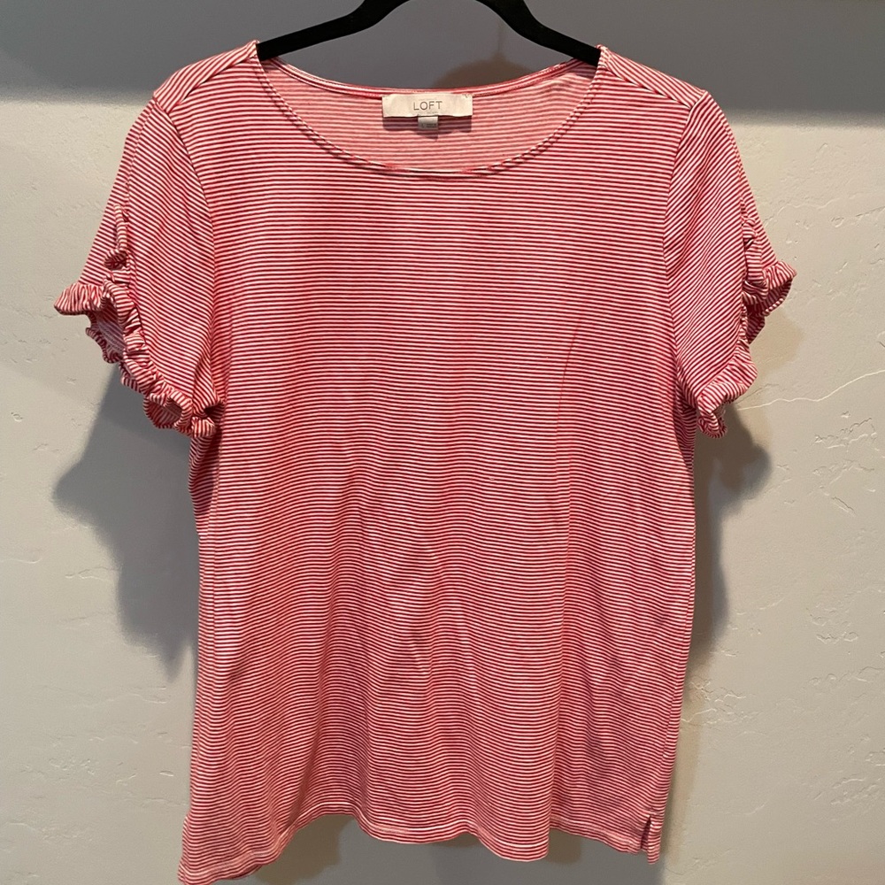 LOFT RUFFLE SLEEVE TEE!!